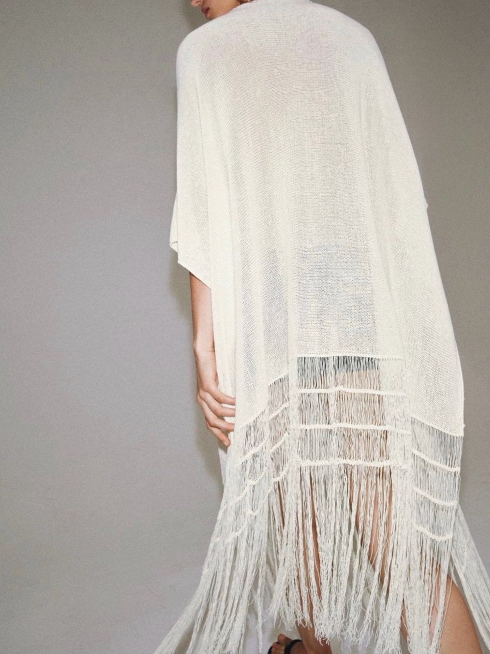 NWT Zara White Fringe Knit Tunic Beach Poncho Cover-Up Light Ecru 9874/022 - Picture 6 of 7